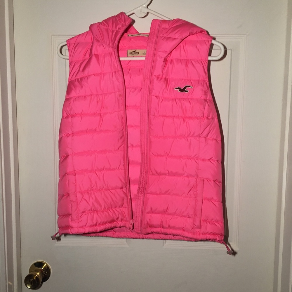 Women’s Hollister puffer vest